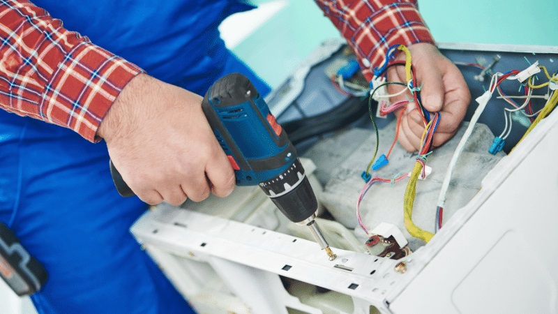 Bakırköy Siemens Siemens çamaşır makinesi kart tamiri – Su almama arızası orijinal parça ile giderildi. - Teknik servis örneği